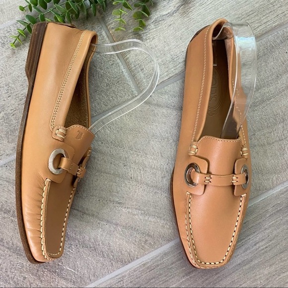Tods Tan Leather Gommino Loafers Size 7 main image 6